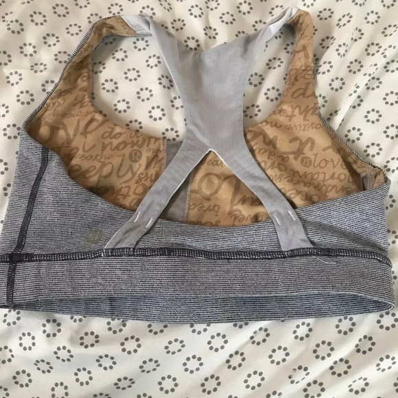 Lululemon sports bra - Picture 3 of 3